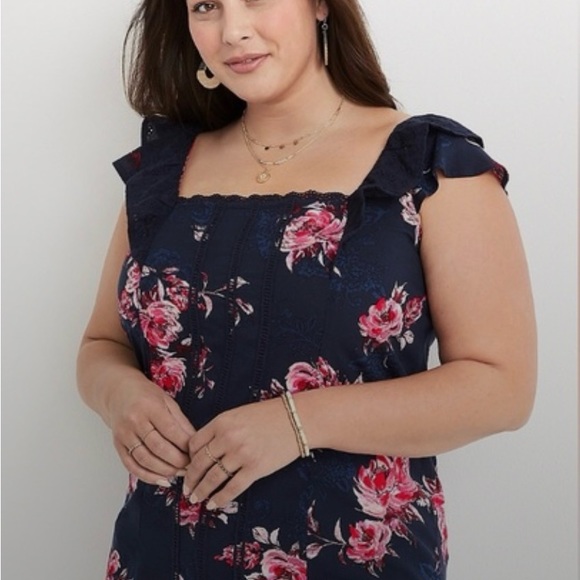 NWOT Maurices Floral Eyelet Trim Flutter Sleeve Top Size 3X Navy and Pink - Picture 1 of 7